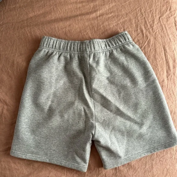 ALO Yoga Women's Sweat Shorts - Picture 4 of 6